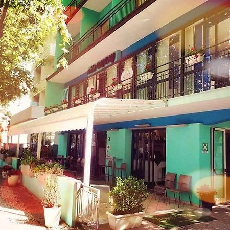Hotel Camay Cesenatico Esterno foto