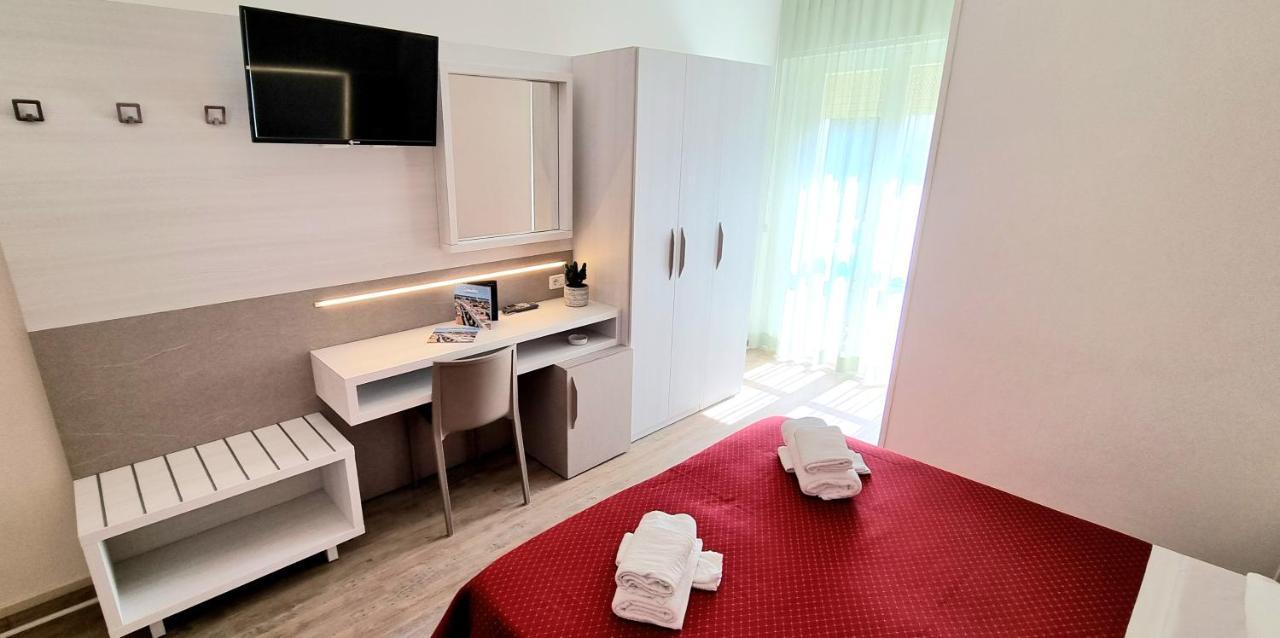 Hotel Camay Cesenatico Camera foto