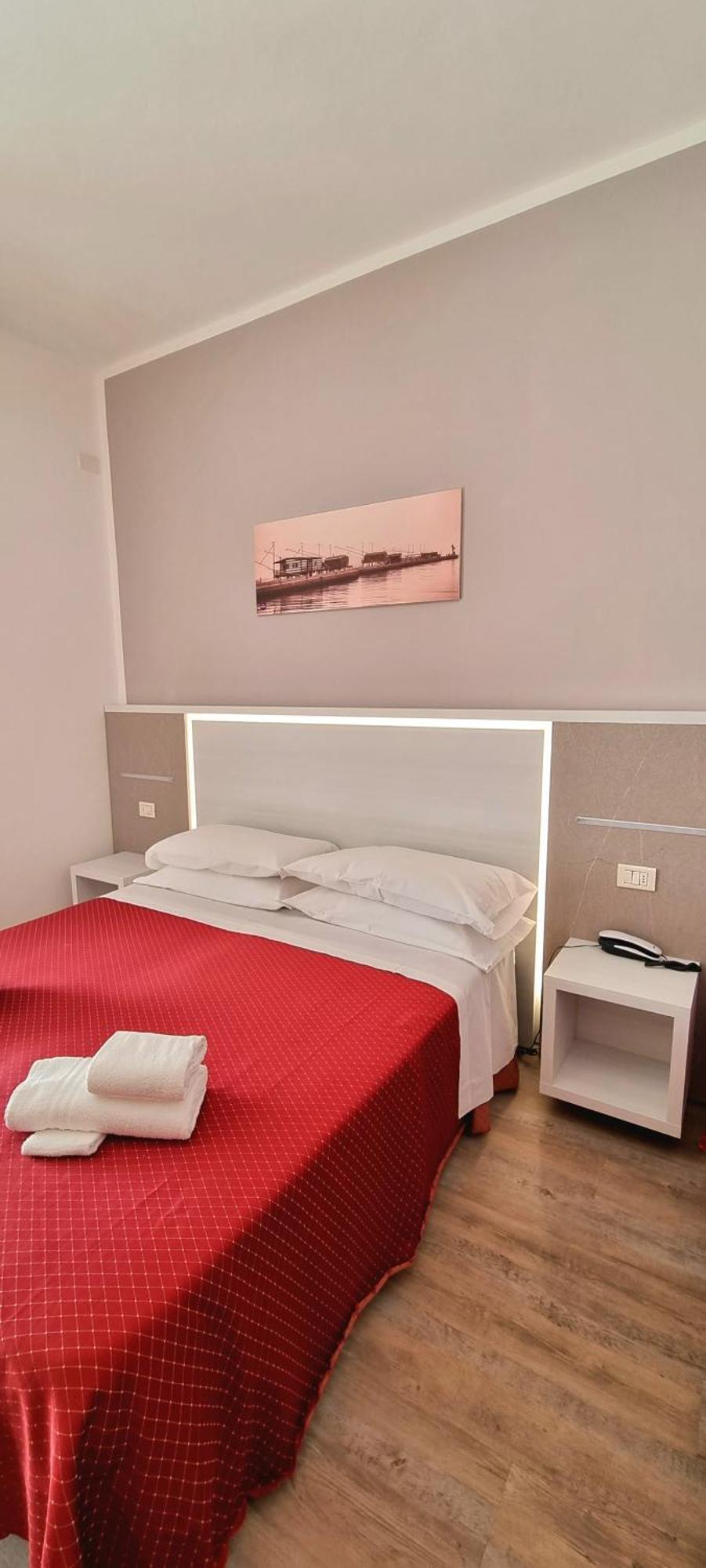 Hotel Camay Cesenatico Camera foto