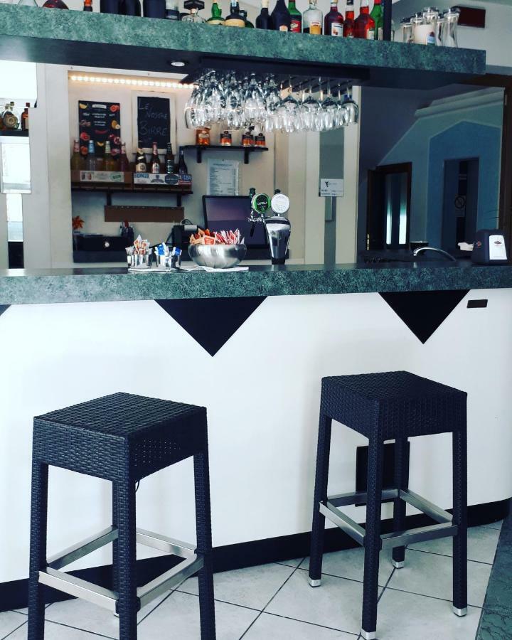 Hotel Camay Cesenatico Esterno foto