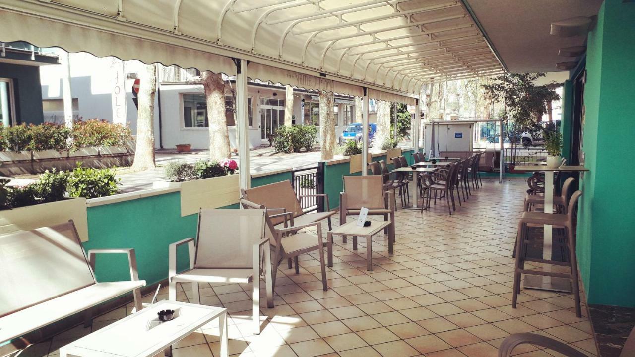 Hotel Camay Cesenatico Esterno foto